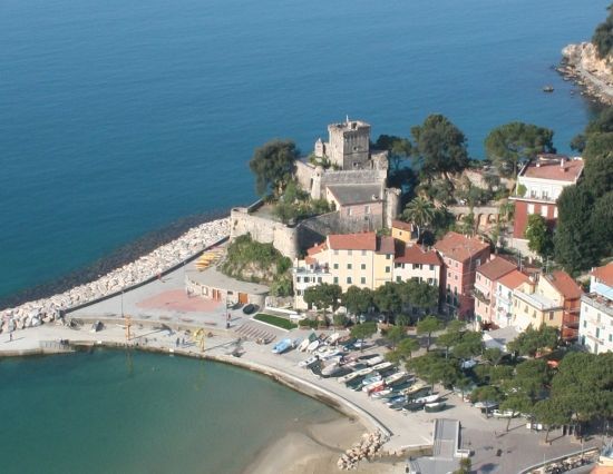 Il Castello di San Terenzo - Liguria